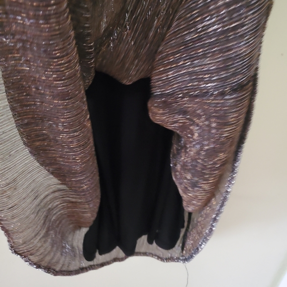 🦄 Metallic Catherine Malandrino Dress - Picture 7 of 7